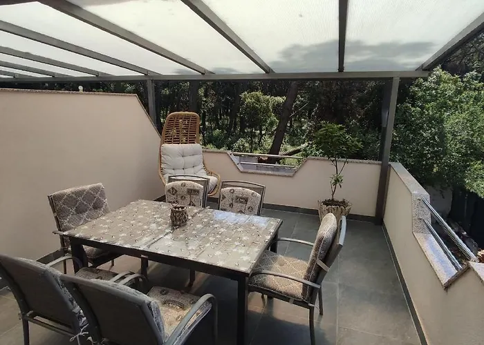 Sofia's * بيوغْغاد نا موغو